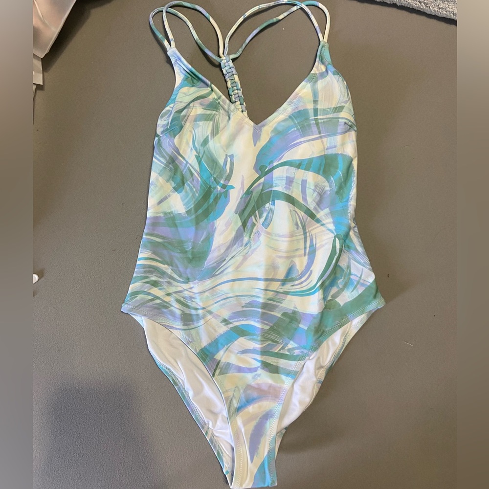 Cupshe Swimsuit Size M, NWT